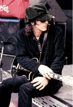  Izzy Stradlin